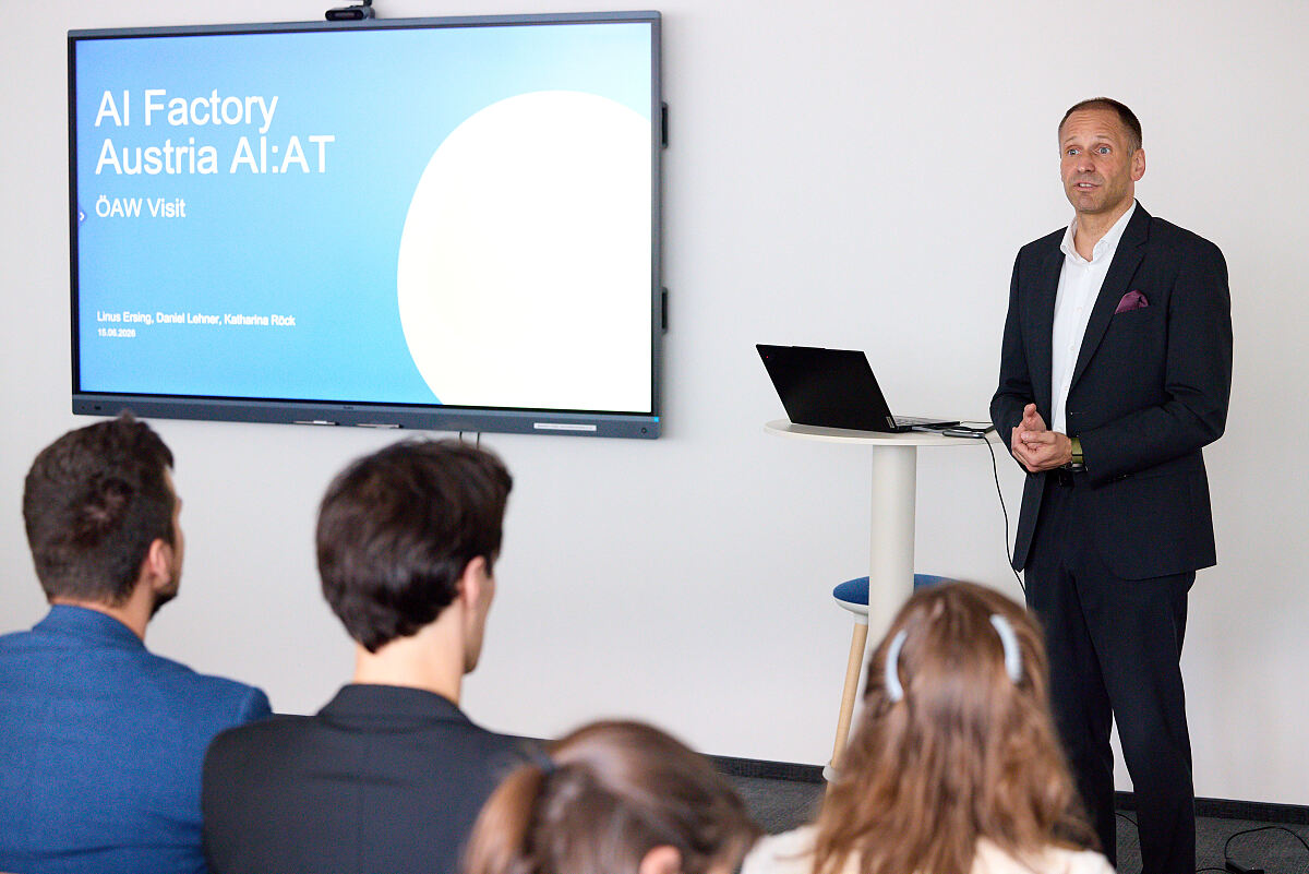 ÖAW-Delegation besucht AI Factory Austria AI:AT