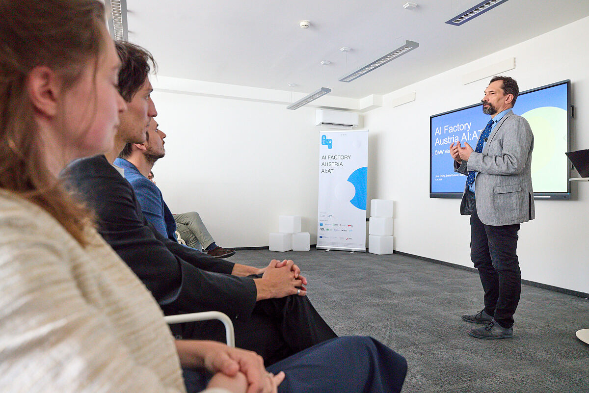 ÖAW-Delegation besucht AI Factory Austria AI:AT
